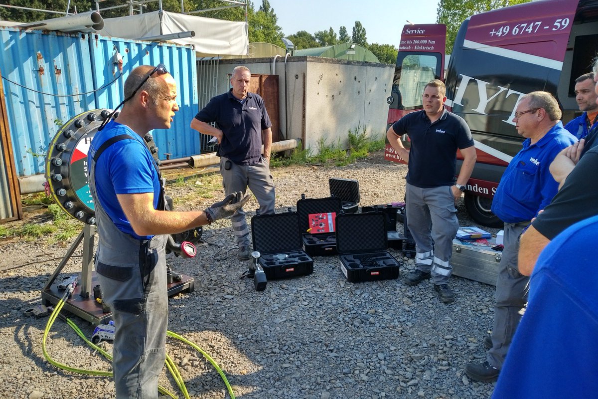 Zu Besuch bei Veltec war gestern #Hytorc, danke für die Demo! Die Neuheiten zu #Verschraubungstechnik #Flansche #Flanschverbindung #Industrie sind gut beim Team angekommen.