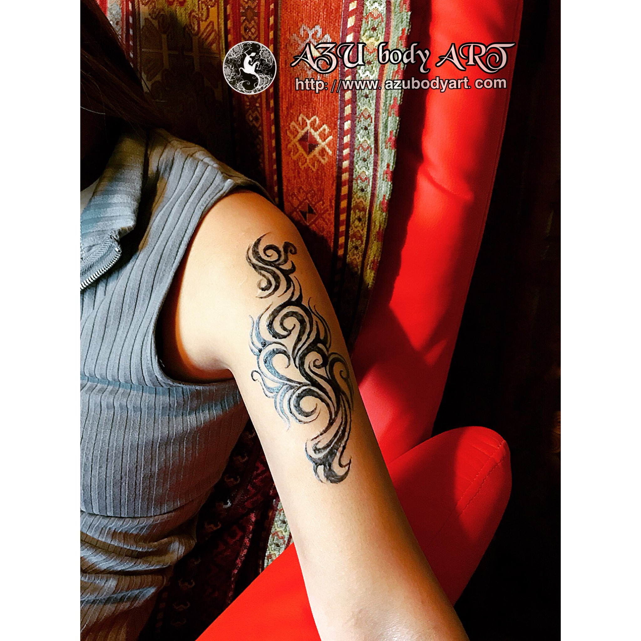 Azu Body Art ジャグアタトゥー 大阪 ヘナタトゥー大阪 二の腕に女性らしい厳つくないトライバル ジャグア Jaguatattoo Jagua Mehndi Henna Hennatattoo Hennabodyart ジャグアタトゥー メヘンディ へナタトゥー ヘナアート Bodyart