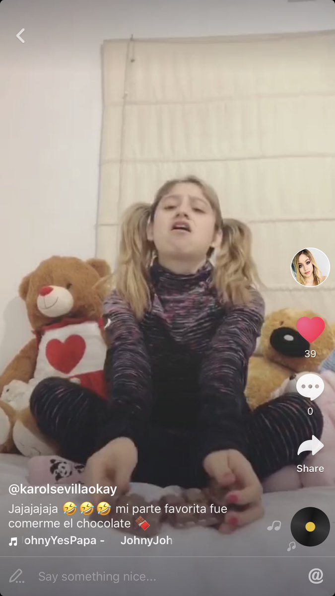 2GHOSTSWIFT's tweet photo. ME MUEROOO JAJAJA😭 @karolsevilla https://t.co/2GIwf9LCXY