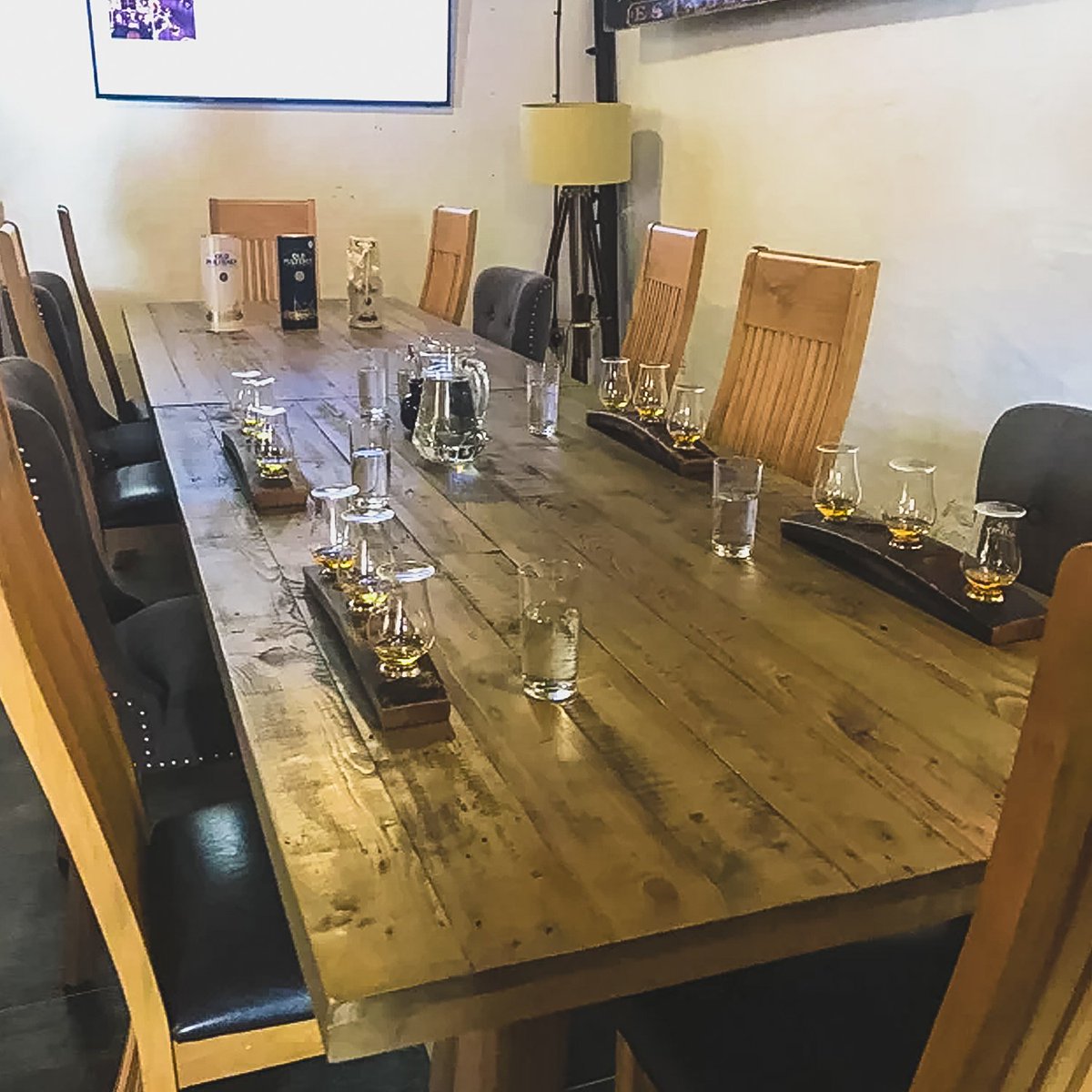 88Cask's tweet photo. We love attending whisky tastings with clients at their favourite distilleries - This fabulous selection greeted us at Old Pulteney #OldPulteney #DistilleryDiaries #OldAndRareWhisky #OldWhisky #Whisky #Luxury #LuxuryLiving #LuxuryStyle #LuxuryLifestyle https://t.co/Y76OTt8gXa https://t.co/4hzW4MLzSb