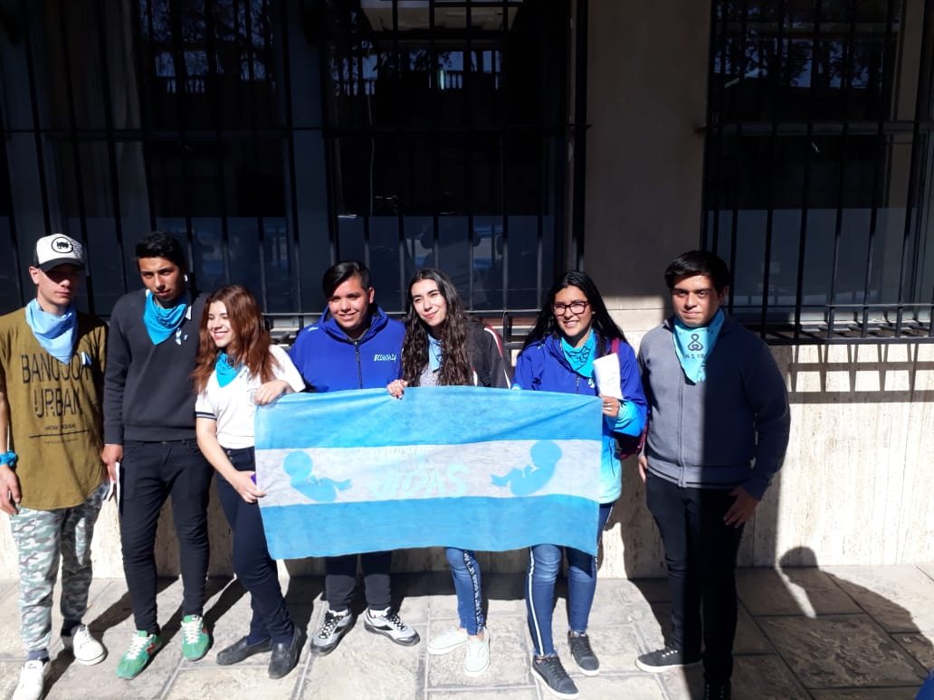 abogvidaSJ's tweet photo. Abogados por la vida San Juan! se sumaron 4 representantes médicos, pasó en el hospital Rawson, pasó en Tribunales, proximamente...en el Htal Marcial Quiroga. #SalvemosLas2Vidas  #RechazoTotalEnElSenado https://t.co/PnPWIFcMY3
