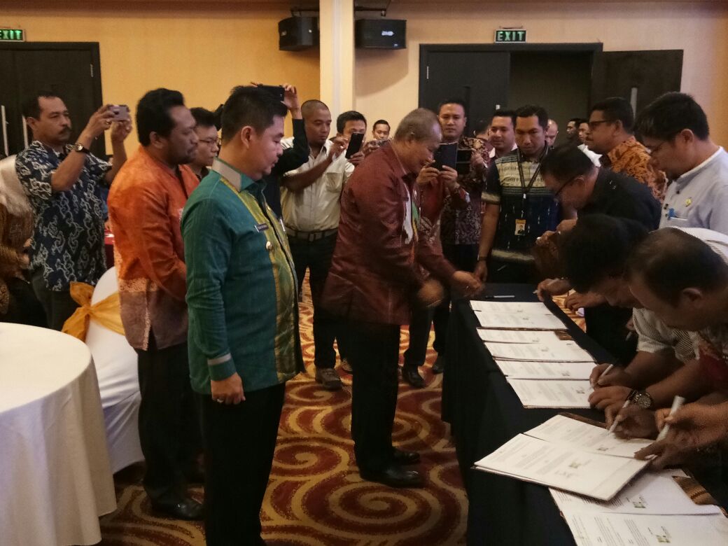 fridaantero's tweet photo. Rapat koordnasi pid &amp; sosialisasi p2ktd prov. Sulawesi tenggara
#pidmandirikandesa 
@EkoSandjojo 
@fachrilabalado 
@anwsanusi 
@brewokewako https://t.co/r1iYcL3Q2C