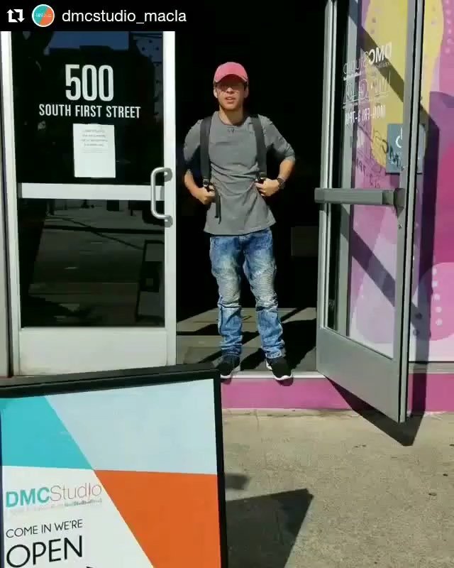 artwalksj's tweet photo. This Friday @artwalksj @dmcstudio_macla
#rp @dmcstudio_macla
Our First Friday Mic & Que Onda Showcase is this Friday August 3rd starting off @macla_sanjose
#FirstFridayFiesta and @artwalksj #SouthFirstFriday
πππ
Welcoming all talented performers age⦠https://t.co/HPsHdvx2sk https://t.co/6QD48oiVNN