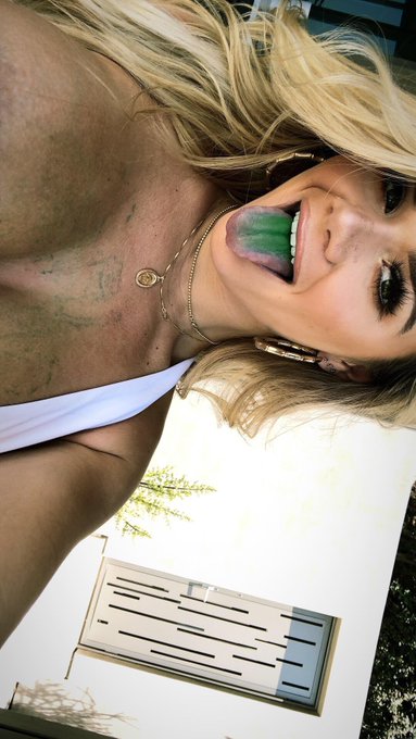 Today&rsquo;s shoot with popsicles was yummy to say the least https://t.co/XHNHNpQAH0