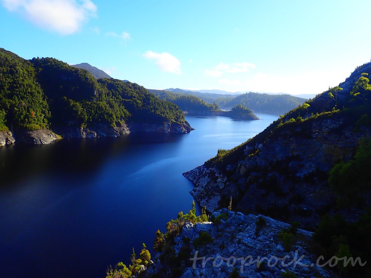 camocamocamocam's tweet photo. I loved travelling around Tasmania. The rugged landscape was clearly plucked straight from a fantasy story.
https://t.co/A33TfrSP2l
#GordonDam #landscapephotography https://t.co/CKYQjaeart
