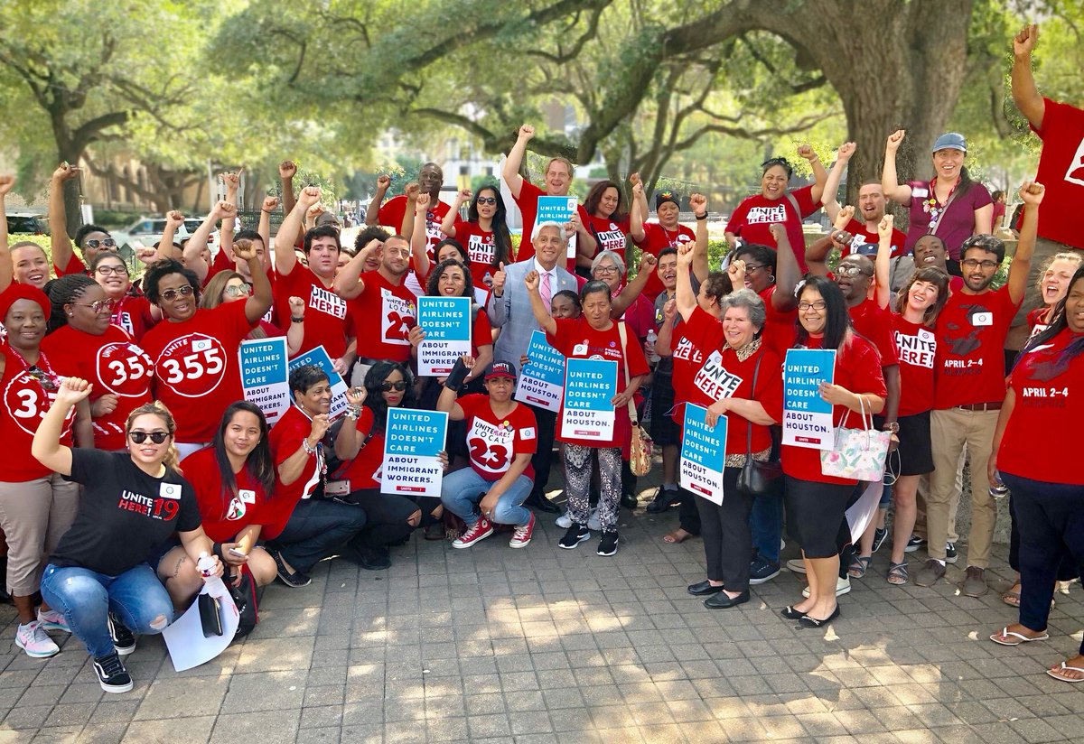 DaveRich211's tweet photo. In Houston #unitehere #local23 #local5 #local355 https://t.co/RJT8l9Bl1T