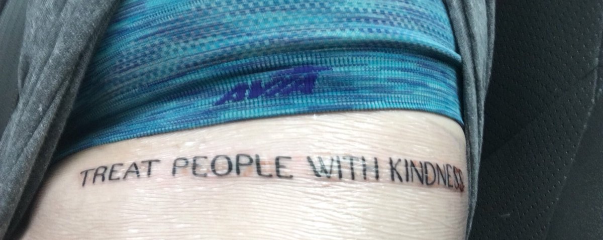 Freaky5SOS's tweet photo. Yooooooo are we trash yet? @Harry_Styles #TreatPeopleWithKindness https://t.co/Emxpl79I58
