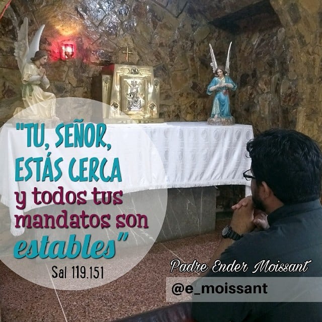 TuMiJesus's tweet photo. Mándame tu sabiduría, Señor, guía mi trabajo, mis pasos, mi vida entera; en tí confío oh buen Jesús. #JuevesEucarístico #Adoración #Sagrario #JesúsSacramentado #AlimentoDeVida #TumiJesús https://t.co/Wd9leMCHYM