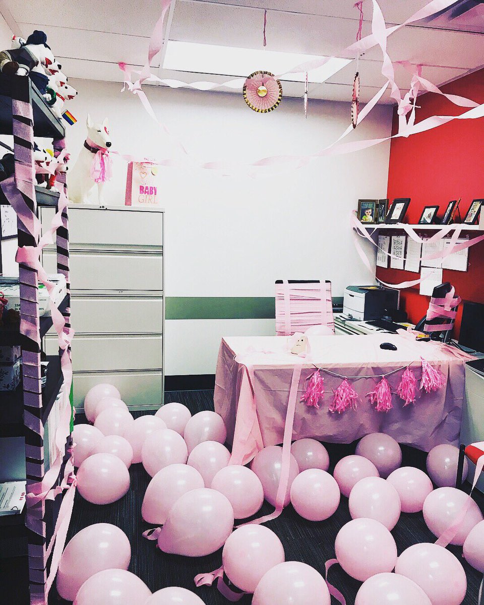 #On Wednesday we decorate in Pink 🌸👛👚🧠👙🎀🛍💕💗💓💞💕our ETL HR Adrain just came back after welcoming a baby girl! Surprise! #itwasonmondaythough #newbaby #prettynpink #suprise #welcomeback #busyweek #Icleaneditup