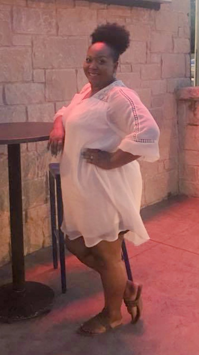 StephaneeMalan's tweet photo. #summernights 💋 https://t.co/czKtVZWNlW