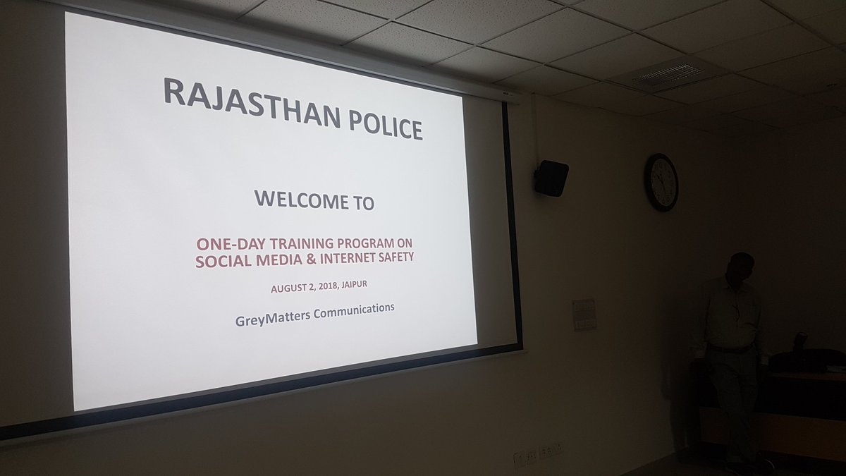 ADG Sri <a href="/ips_pks/">pks_ips</a> sets the tone for the one-way training program at Rajasthan Police Headquarters at #जयपुर by introducing the subject and providing the context.

<a href="/OPGalhotra/">Om Prakash Galhotra</a> #Rajasthan #DigitalIndia #DigitalRajasthan