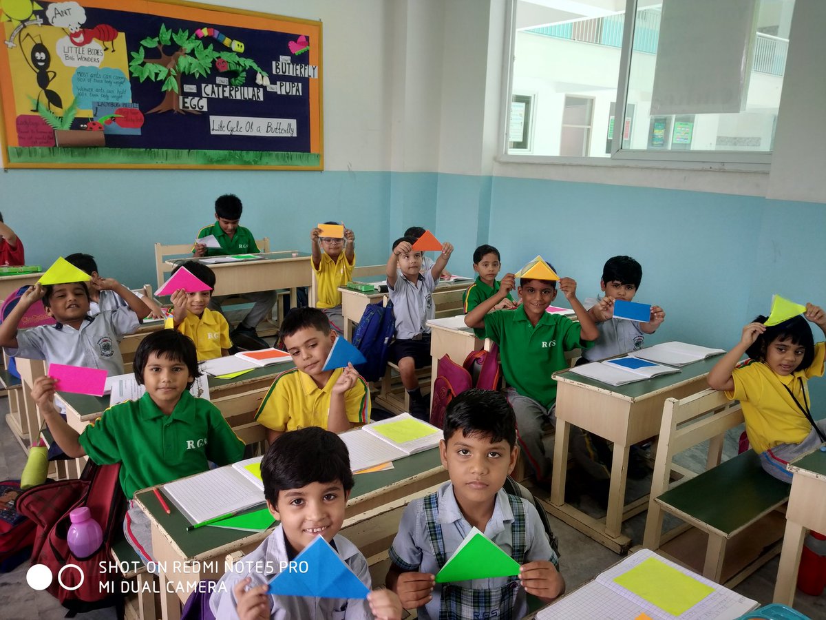 swatisahani7's tweet image. Maths is fun when it is practically done#Learningbydoing #Shapesactivity #Happyfaces #funlearning @supritichauhan @rgsnoida @Mansi49604420 @koyelishahid @DevyaniBhatnag3