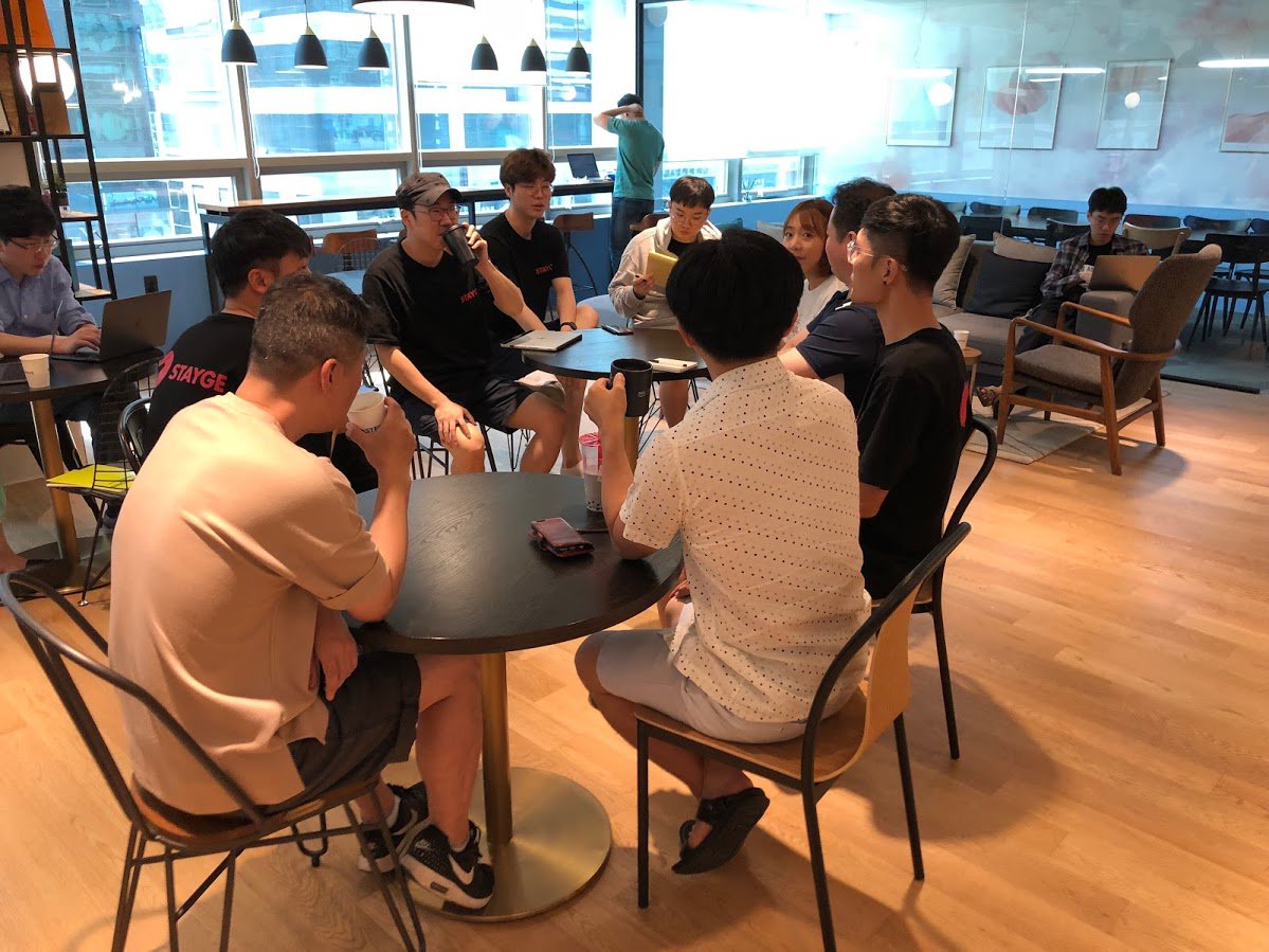 STAYGE_One's tweet photo. [STAYGE ONE] #Daily_Scrum_Meeting✨
Dreaming of an ecosystem for artists-fan  #STAYGE_One
-
STAYGE takes Daily Scrum meeting every morning to check tasks of each team, and to conduct a plan and try our best to realize the plan.😀 https://t.co/UywcbTHyzN
