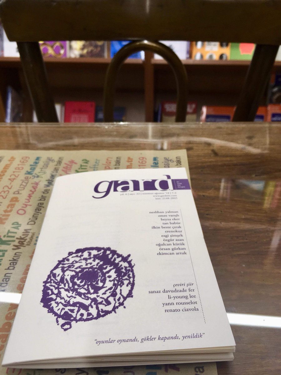 GardSiir's tweet photo. Gard-22 İzmir’de, Yakın Kitabevi’nde. @GardSiir https://t.co/GtMjXUuXFI