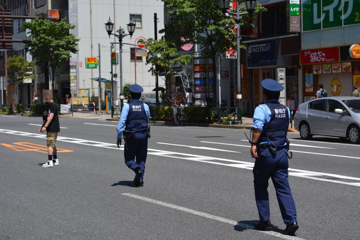 きゅいまる Ar Twitter 逮捕の瞬間 警察24時 警視庁すぐ応援呼ぶし連行してもなお応援到着するしわけわかめ