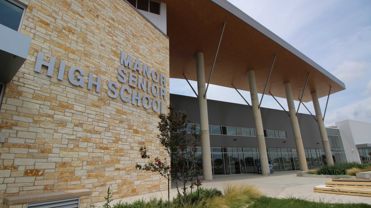 KXAN_News's tweet photo. New concept for high school lets students get cosmetology, veterinary medicine, culinary training and MORE in @ManorISD https://t.co/7A4rzh3NwA https://t.co/CaHhk9Hk4T