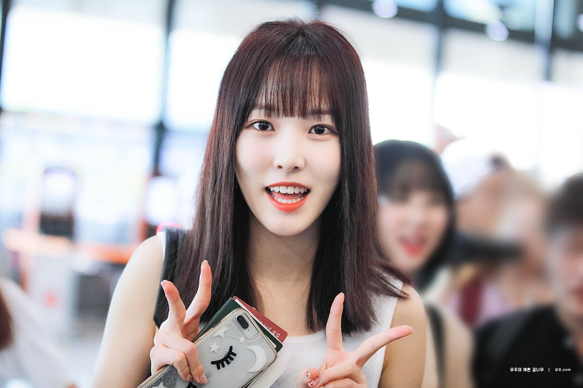 180801 김포공항 출국 유주
#여자친구 #유주 #yuju #gfriend <a href="/GFRDofficial/">여자친구 GFRIEND</a>
