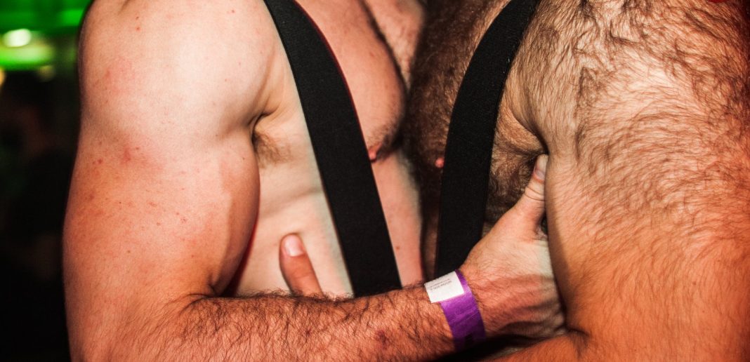 QXGayManchester's tweet photo. We're pretty pumped up about @BEEFMINCE for @ManchesterPride! Check out what we had to say about it. We didn't mince our words either - get it 😜https://t.co/Yv3z8zSGuP 🐻 https://t.co/Cnq6wMorMi