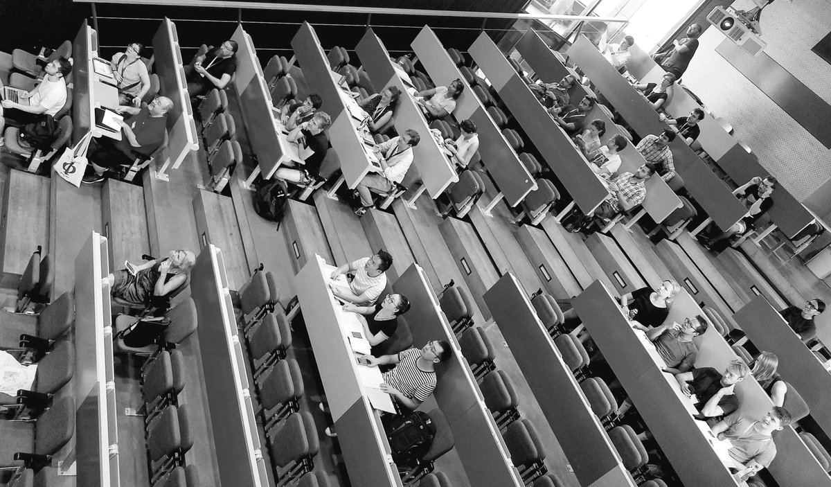 ITN_INFORM's tweet image. @ITN_INFORM ESRs at the &quot;Hands-on tutorial on excitations in solids&quot; (HoW exciting! 2018) taking place at @HumboldtUni in #Berlin , #Germany