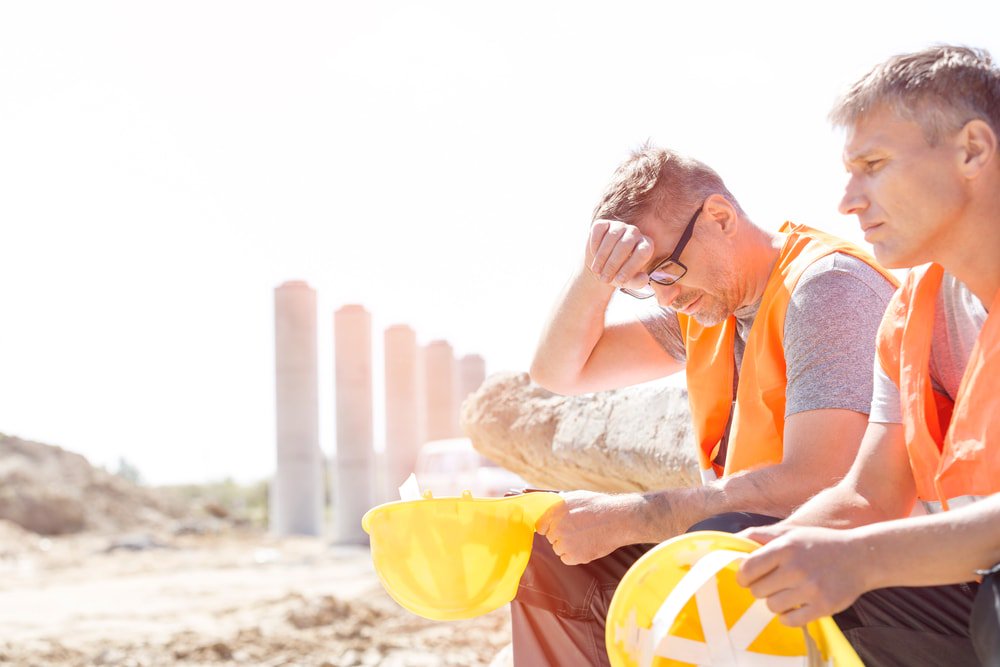 UKConstructionm's tweet photo. #Construction workers at risk of #skincancer as temperatuires rise, we speak to @WBD_UK about the #regulations. #cancer #HealthSafety #HSWA #HSE https://t.co/HOIvHijWDw https://t.co/ouSejRcAbG