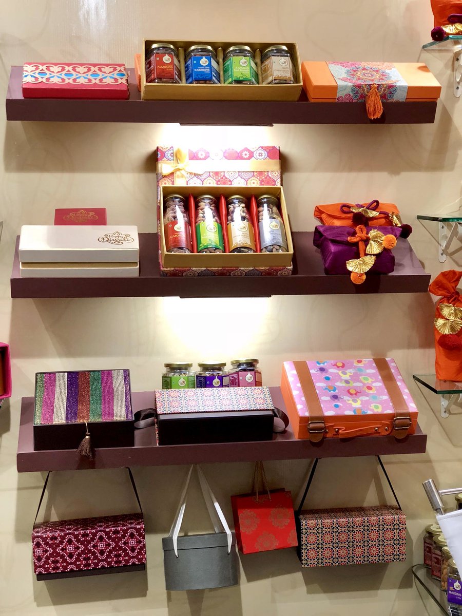 wilydesign's tweet photo. Steve Job’s rightly said that; “packaging can be theatre, it can create a story” Witness this theatrical story of @munch_right
@ Nehru Centre, Worli, Mumbai – Stall No: B70 at India’s Premier Corporate Gifting Show @Giftex_Official #giftex2018 #gifting #festiveseason #exhibition https://t.co/7V9gbZMczT