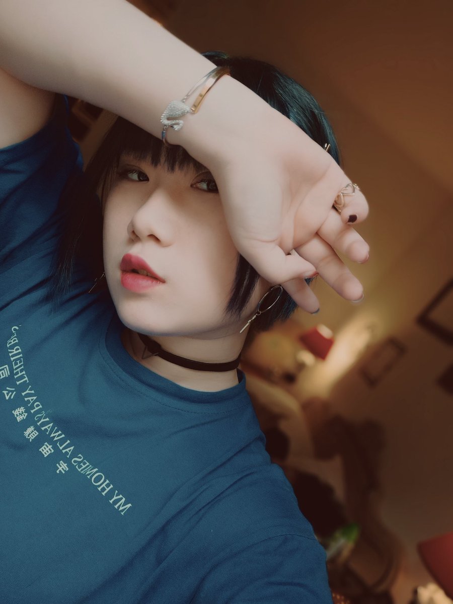 xiaoyan0714's tweet photo. 不会笑 https://t.co/zkJMd8ANrb