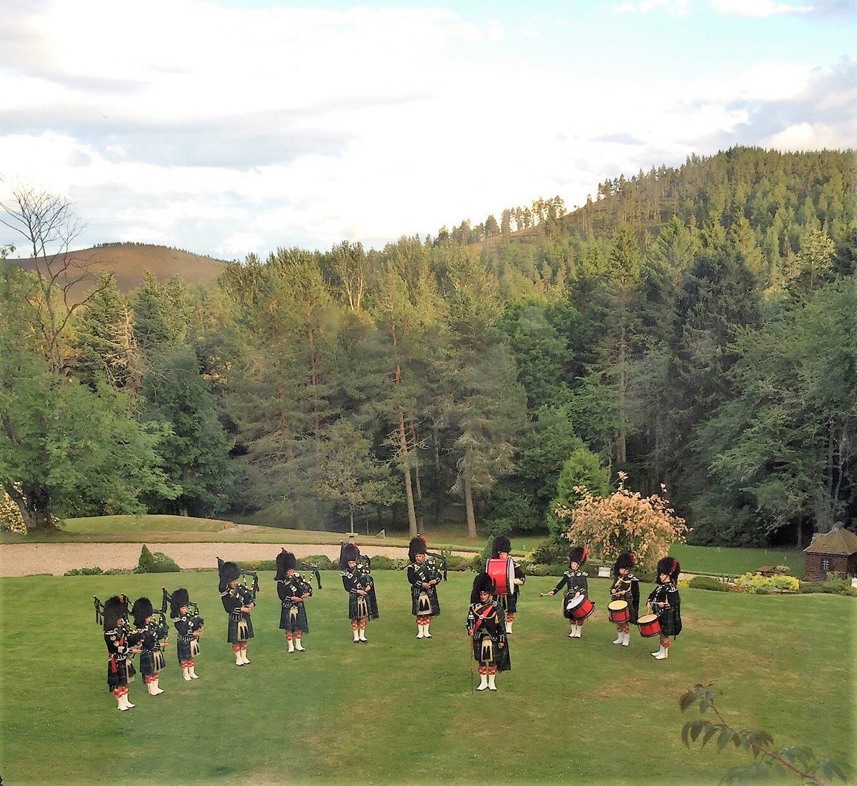 Our guests last week got to enjoy a wee visit from some of the Lonach Pipe Band. Just over three weeks and Candacraig will be welcoming The Lonach March #candacraig #exclusiveusevenue #LonachPipeBand #visitabdn #VisitScotland #LonachGathering #HighlandGames