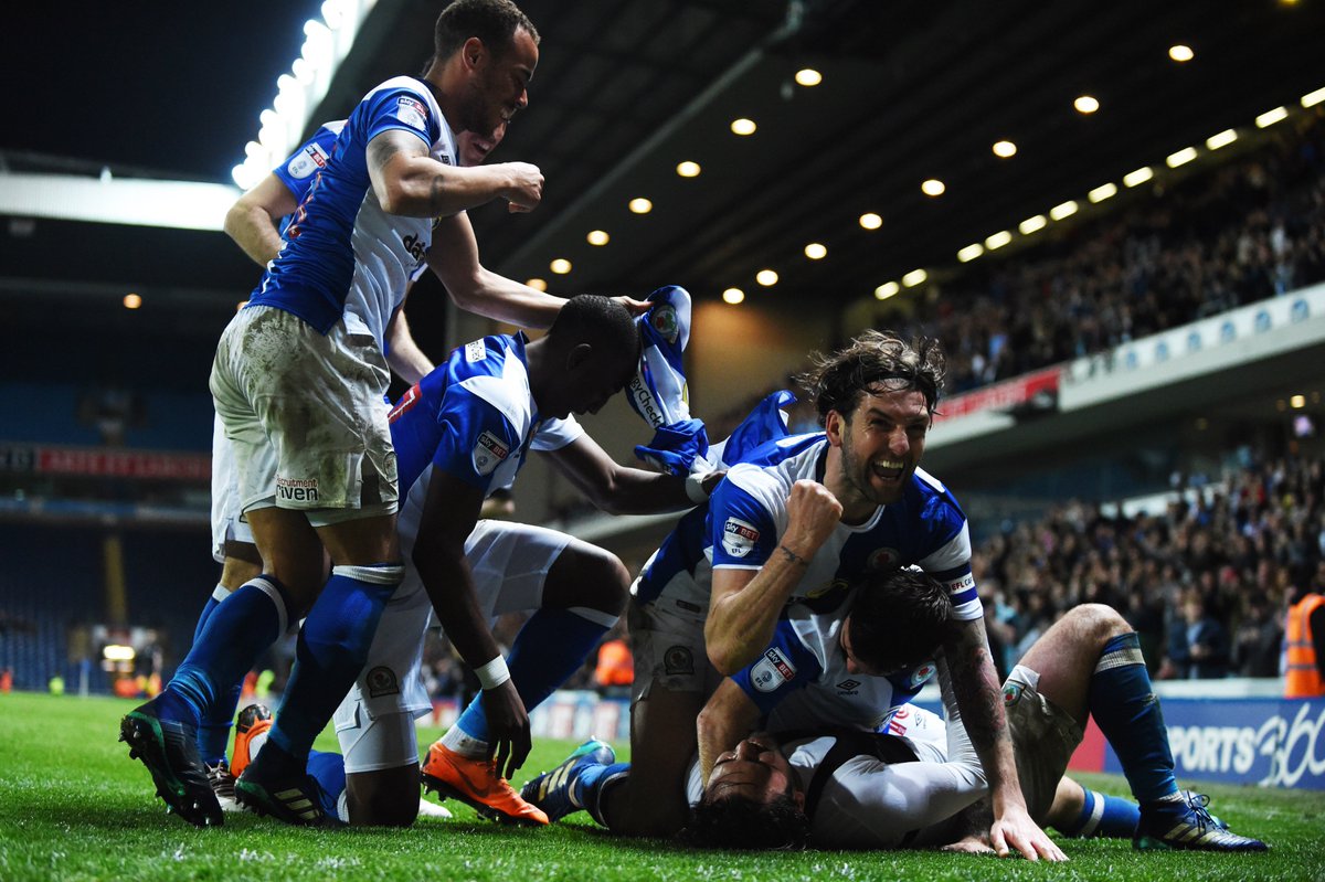 96 - Blackburn Rovers won 96 points in League One in 2017-18 but finished second - only one team in Football League history has won more points without winning the title (Luton Town in 2001-02, 97 points in the fourth tier). Unlucky. #OptaChampionshipPreview <a href="/SkyBetChamp/">Sky Bet Championship</a>
