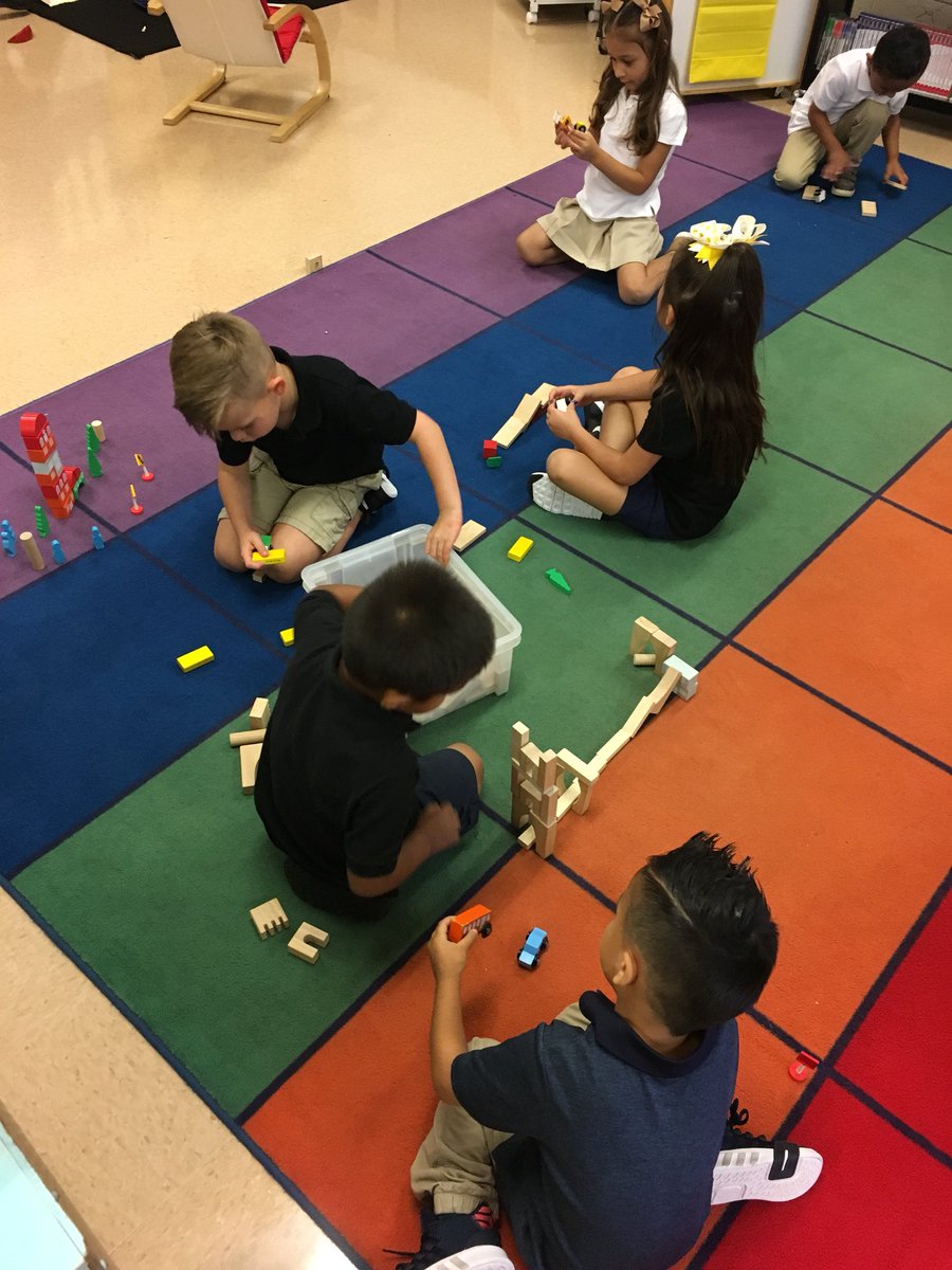 Cywats2's tweet photo. @SoHillsCardinal @OKCPS Great First Day of School at SHES! https://t.co/hvAJdJ2pWL