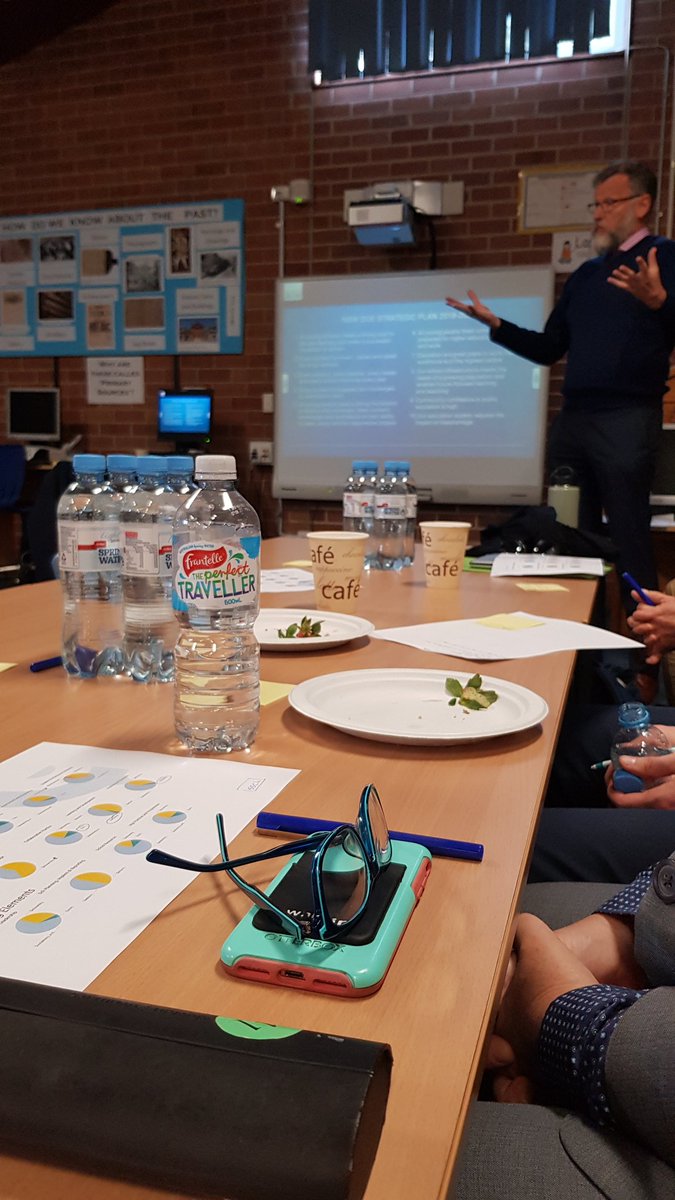 michellelgomes's tweet image. Iron Cove Network meeting #collegialconversations #sharedcommittment #celebratingsuccess @MegaheyRod