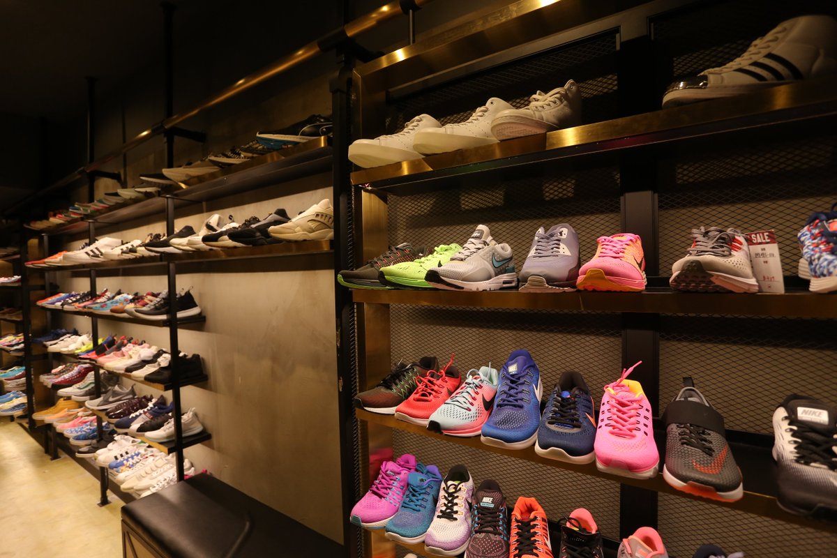 sneaker stores that are open near me