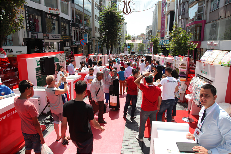 #tbt #tbt2015 #lalelifashionshoppingfestival #lalelifashionshoppingfestival2015 #alımheyetleri #B2Bgörüşmeleri #B2B #sponsorstandları #festivalstand #standlar  #lasiad #laleli #türkiye #turkiye #istanbul #lalelimodadır #fashion #moda #lalelimoda #festival #2015festival @lasiadorg