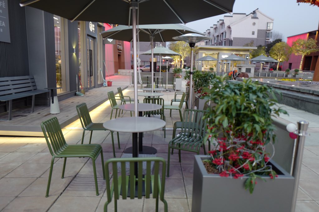Skykk88Kay's tweet photo. Australia Café project
#Australian #exterior #outdoor #concrete table top with aluminum #chair #parasol #coffeeshop #restaurant https://t.co/UWNvBbhARA