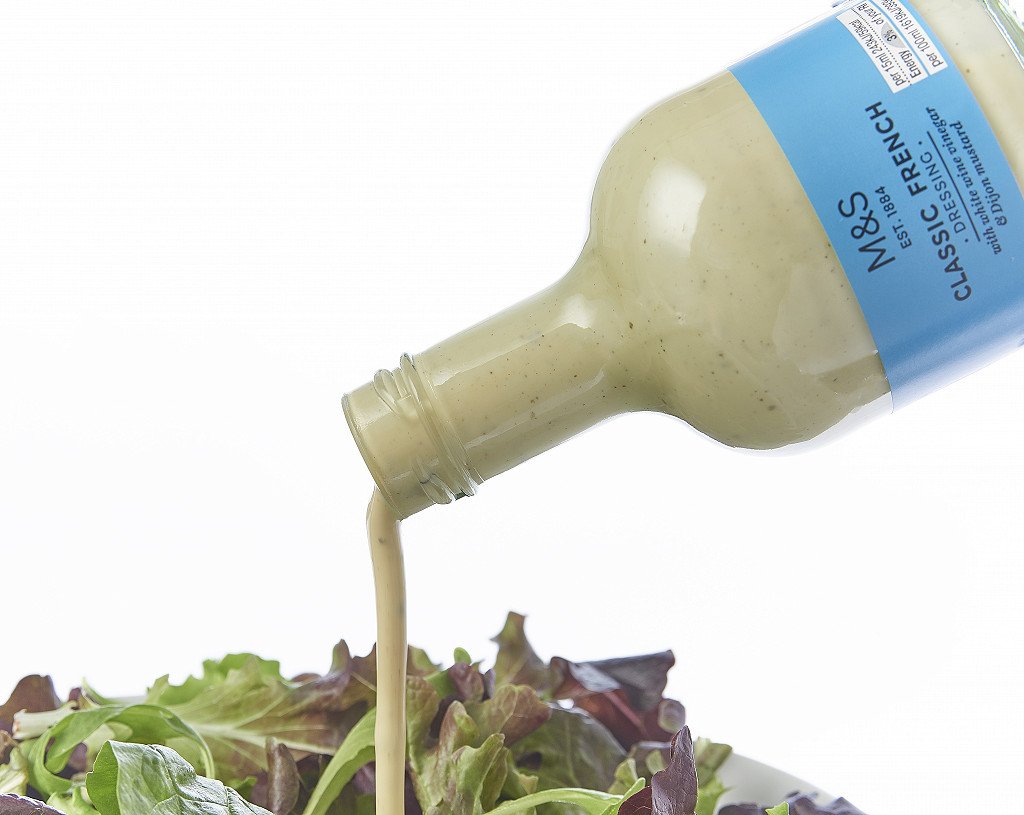 Beatson Clark tackles food waste with smaller bottle
glass-international.com/news/view/beat… <a href="/BeatsonClark/">Beatson Clark</a> <a href="/ShootingStarPR/">Shooting Star Press</a> #glassmaking #containerglass #foodwaste #letitflow