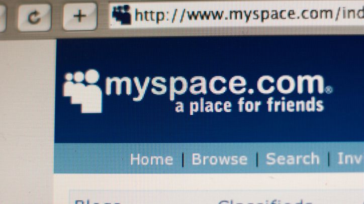 15 years later MySpace is still alive -- but it's nothing like it was before cnet.co/2O6EozE