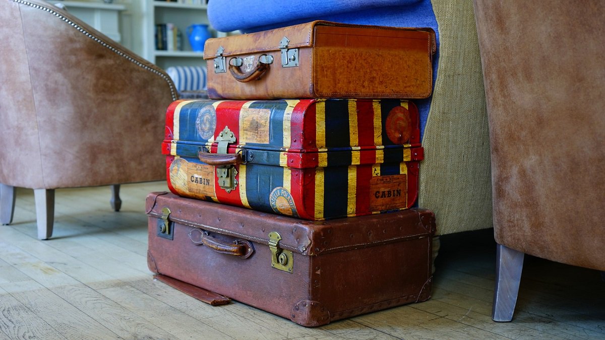 CHICtrendsMag's tweet image. ¿Te vas de #viaje?🤔🗺️🚄🚢✈️ Una de las partes menos divertidas quizás sea la de preparar la #maleta, ¿qué me llevo? ¿Cabrá todo? 👜👖👠¡Te contamos todos nuestros secretos para hacer la #maletaperfecta! ¿Quebraderos de cabeza? 😵 ¡Nunca más!😊👏 chictrends.es/es/como-hacer-…