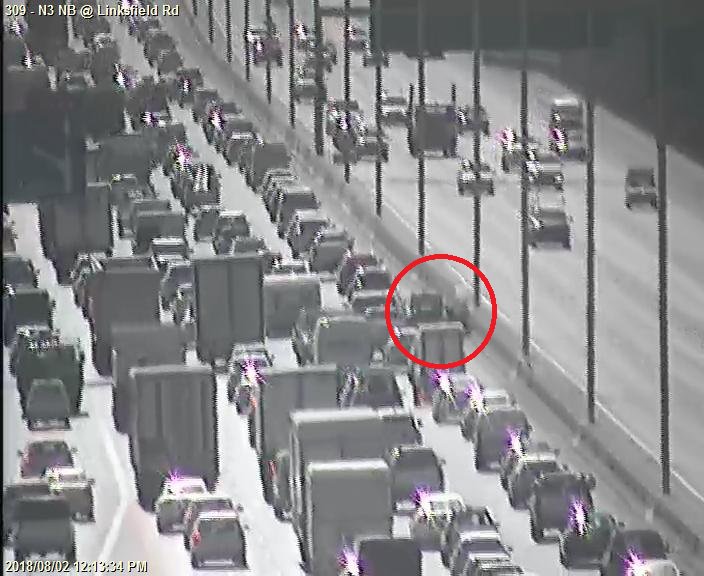 147141: Stationary Vehicle (Motor Car) on N3 Northbound at Ramp from Linksfield I/C. Right lane affected. Drive carefully.