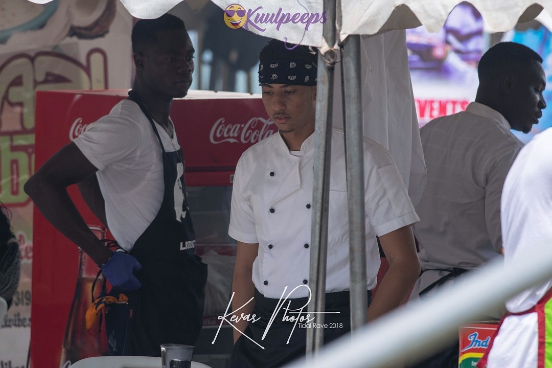 tidalravefest's tweet photo. The bEST of food and drinks were at the #TidalRave2018 market. π²ππ₯
πΈπΈCredit - @asarekevin5 π
#TidalRave2018 #BringOutUrEST https://t.co/tcZc9ofXzy