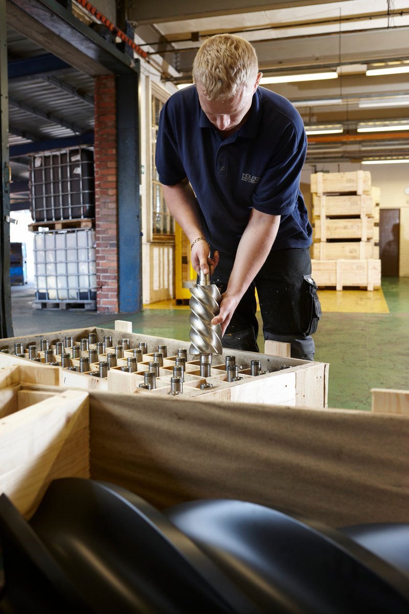 NEW JOB OPPORTUNITY! Holroyd Precision Rotors has a vacancy for a Materials Controller. For the full details and how to apply follow this link... bit.ly/2AwI6k7 #jobopportunity #jobsearch #Rochdale #NPHExportChamps #ExportingisGREAT #ukmfg #GBmfg #engineeringuk