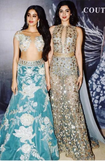 #KhushiKapoor Went *Naked* For A Fashion Show & She Was The Best Dressed There!

#ManishMalhotra #ManishMalhotraLabel #ManishMalhotraXJWJuhu 
popxo.com/2018/08/khushi…