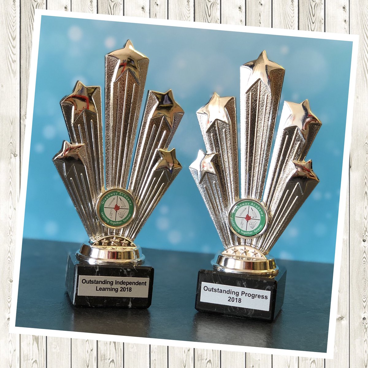 RecExpressKent's tweet image. The students at @greenwayacademy have been working hard as usual and have been awarded these #Trophies. Well done guys! 💪🏼 #REKent #RecognitionExpress #PromotionalProductsSupplier #PromotionalProducts #PromoProducts #PromoItems #Trophy #Award #School #Students #WellDone