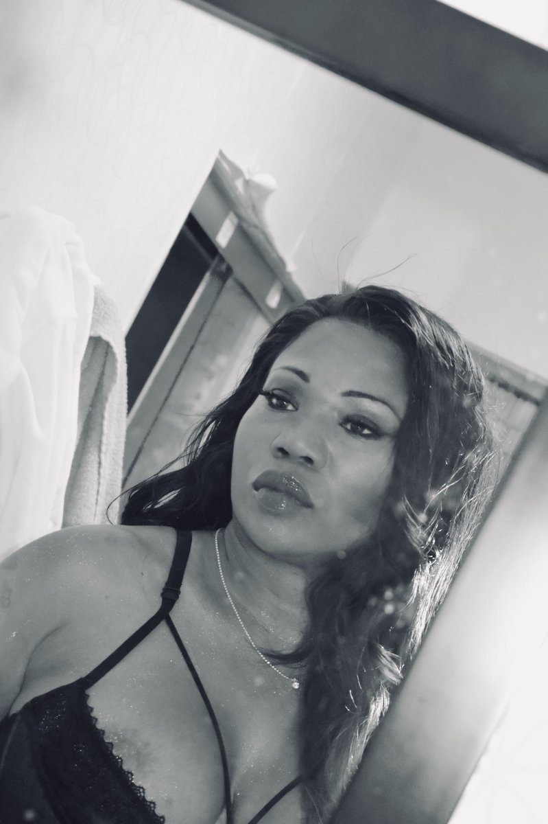 MADAMECMARGAUX's tweet photo. I love ❤️ being Sensual Sadist!! #MistressMona #maturewomen #maturedomme #almost55 https://t.co/NPZIZffeKa