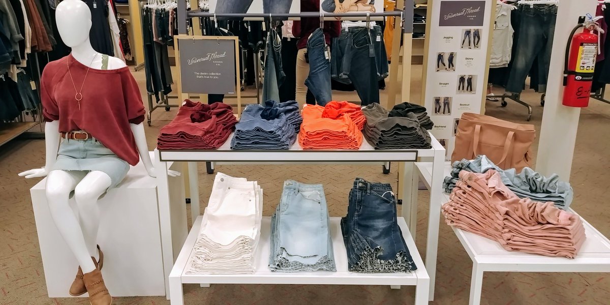 With the new brand launch we can't forget about Universal Thread! Gave the feature a bit of a facelift today 😍 

#TargetStyle