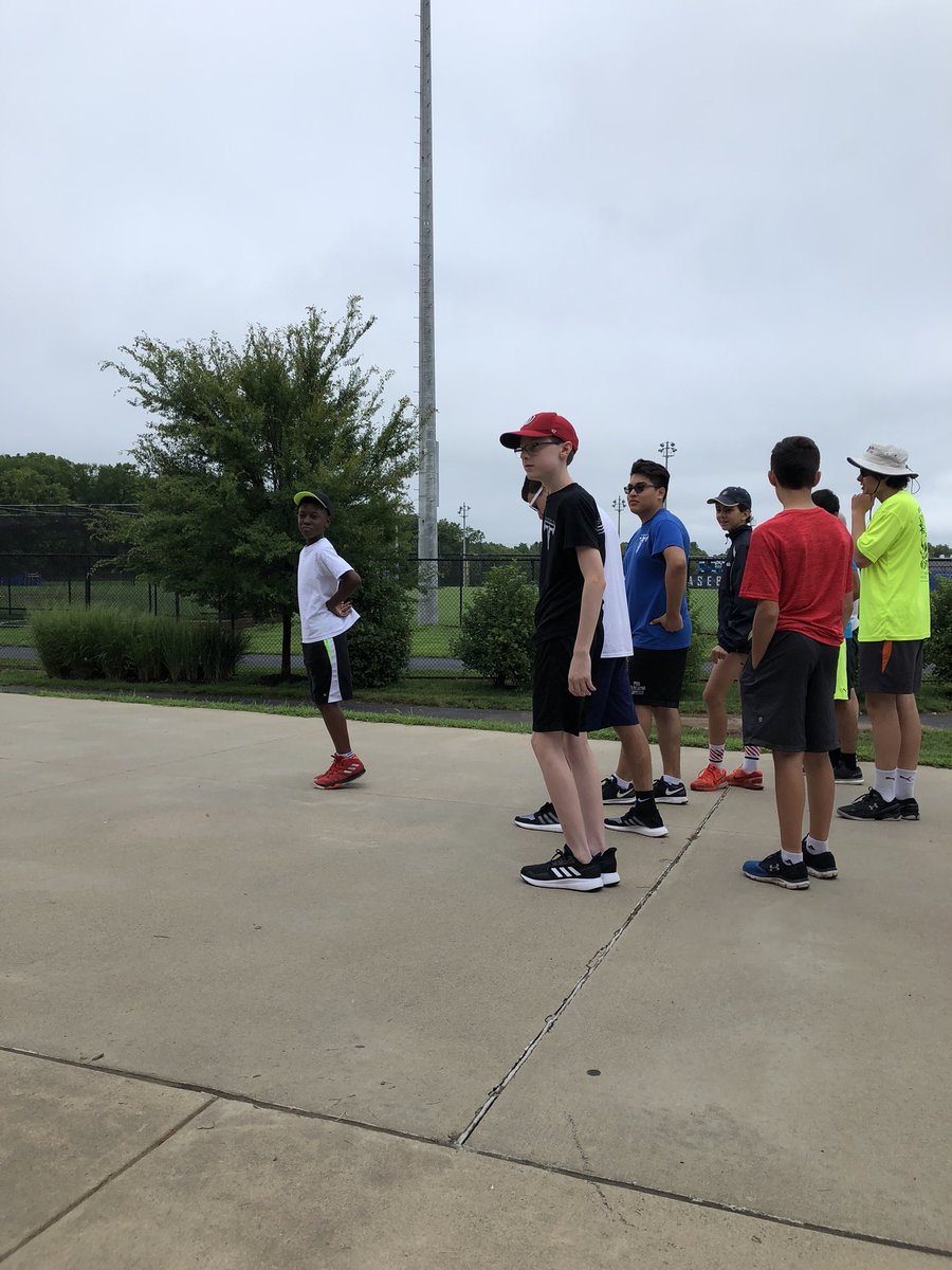 SMMSMusicDept's tweet photo. Day 2 of New Member Camp and we have an 8th grader stepping up to lead our pack on a run! @Thsband2010 https://t.co/LaS7nbdZyB