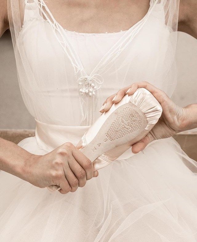 A favourite of ours from the 'Exquisitely Crafted' campaign we did with the Royal Ballet's (<a href="/royaloperahouse/">Marge Inalia</a>) Principal Dancer, Yasmine Naghdi which was Directed and Photographed by Alice Williamson (@designedbyalice/<a href="/alice/">alice</a>.williamson) who also created the dress!😍