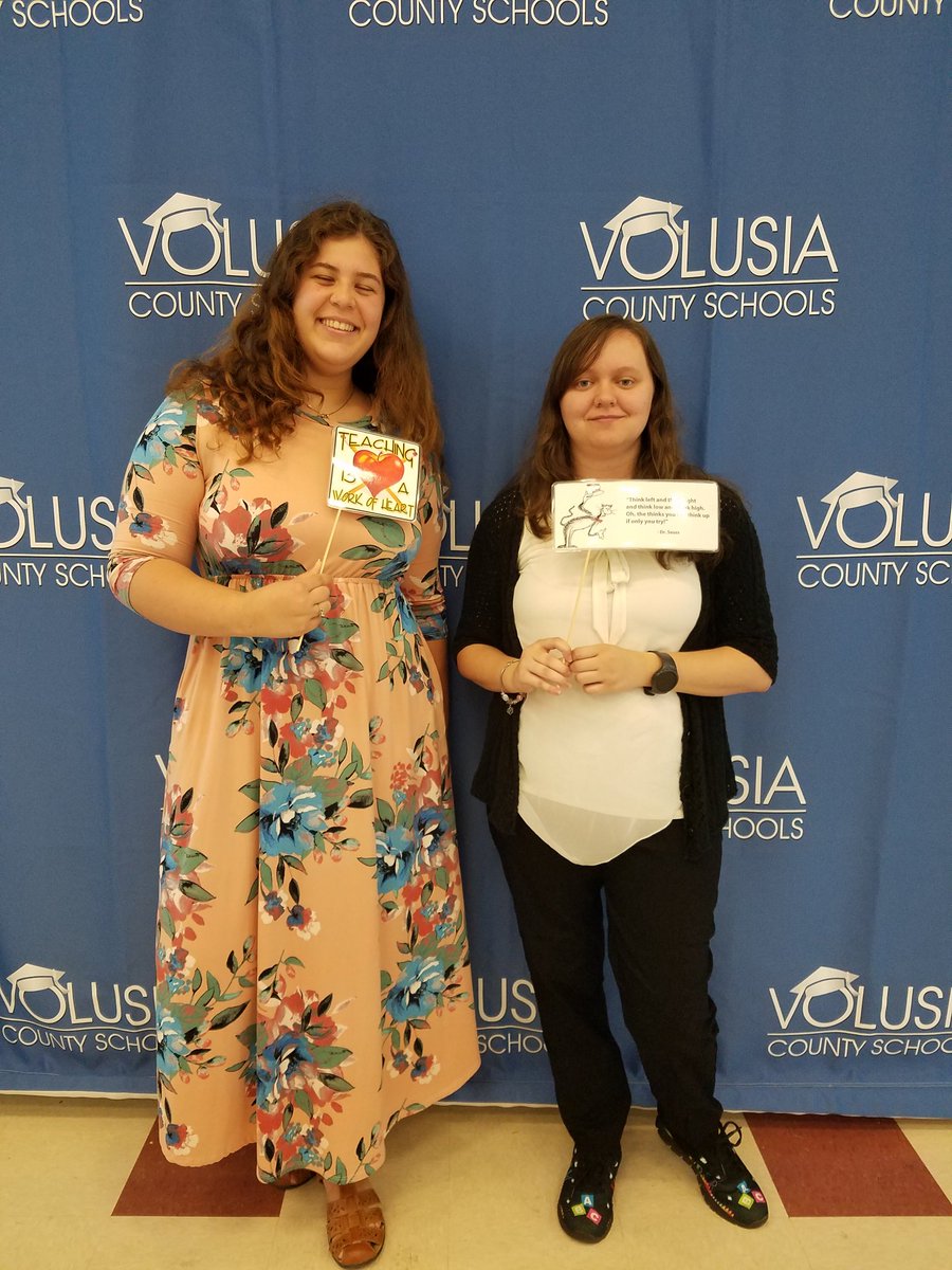 Ms_Huffman_kdg's tweet photo. New teachers! #VCS123 https://t.co/jsl5ZNWFhx
