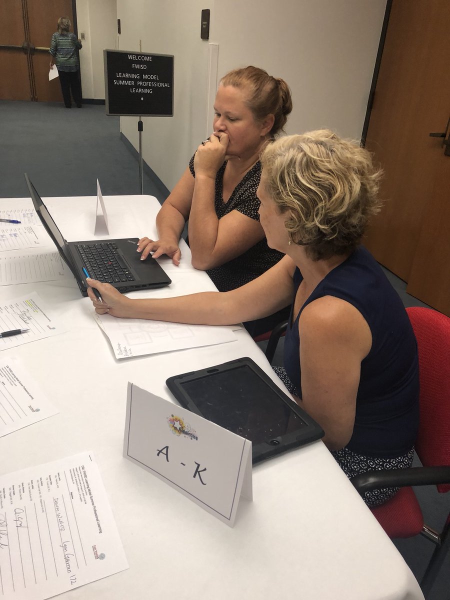 Bianca_Hackney's tweet image. Ts sharing their #LearningModel units and providing each other w feedback. @FWISDCurriculum @engage_learning