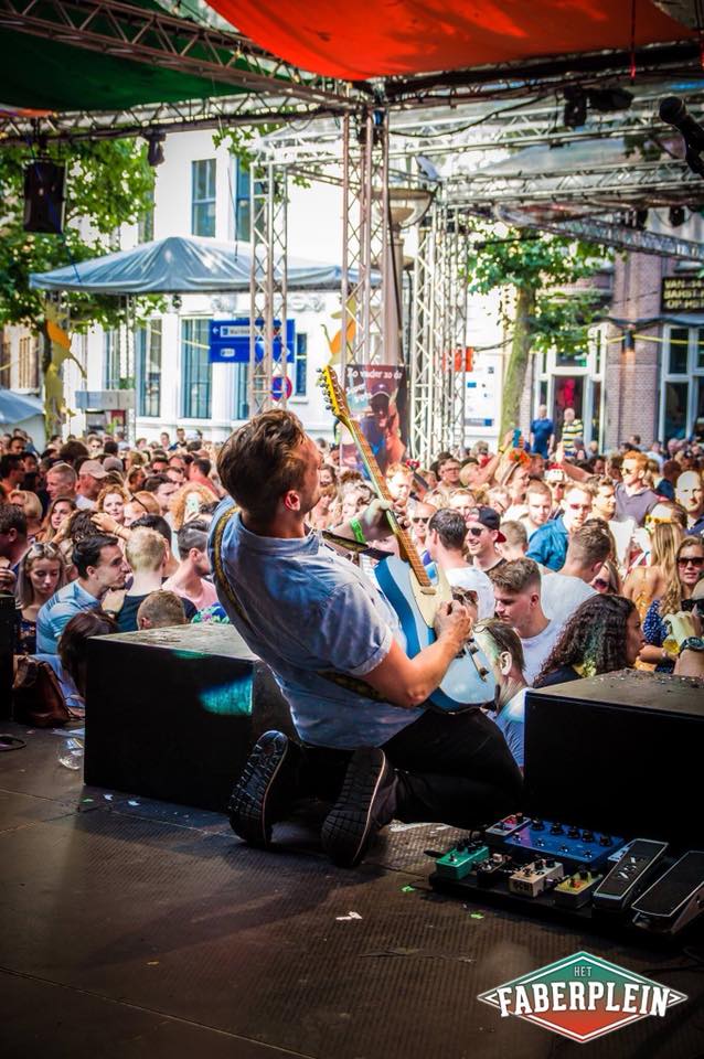 ArtistCapitol's tweet image. Het Faberplein ging helemaal los tijdens de #vierdaagsefeesten in Nijmegen. Het event vloog voorbij, maar gelukkig hebben we de foto’s nog… bit.ly/4daagsefeesten

#astridkunst #popgunnn #therichandfamous #onine