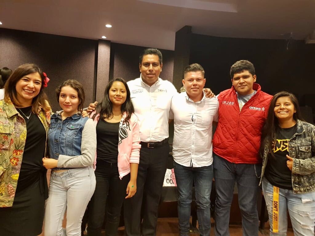 SEBIENTI_GobOax's tweet image. El coordinador de las @UM_Sedesoh, @RVillalana, acudió en representación de nuestra titular @Yola_MartinezL, al anuncio de las actividades del #MesDeLaJuventud que organiza el @Injeo_GobOax.
#JuntosConstruimosElCambio