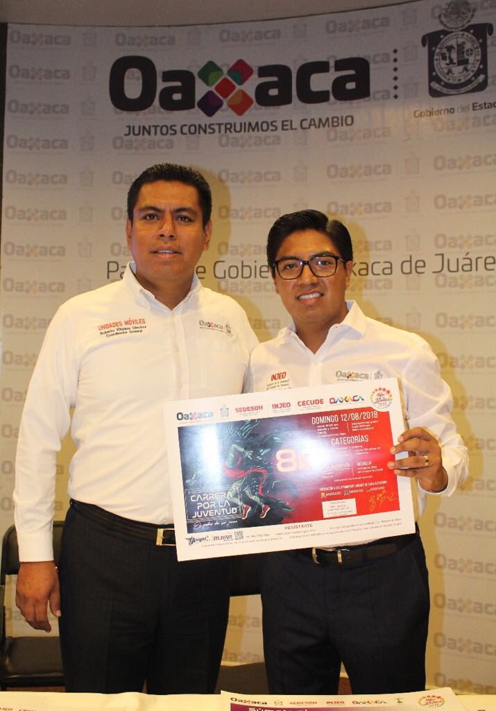 SEBIENTI_GobOax's tweet image. El coordinador de las @UM_Sedesoh, @RVillalana, acudió en representación de nuestra titular @Yola_MartinezL, al anuncio de las actividades del #MesDeLaJuventud que organiza el @Injeo_GobOax.
#JuntosConstruimosElCambio